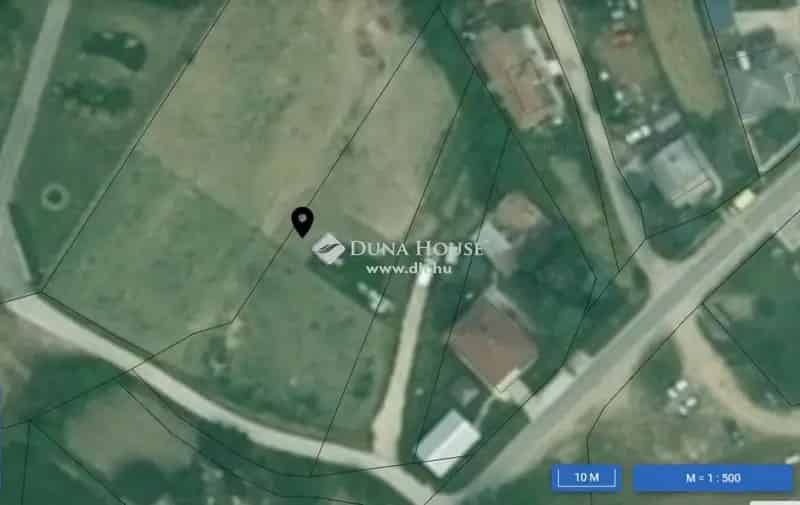 Telek Eladó , Súr, Dunántúl