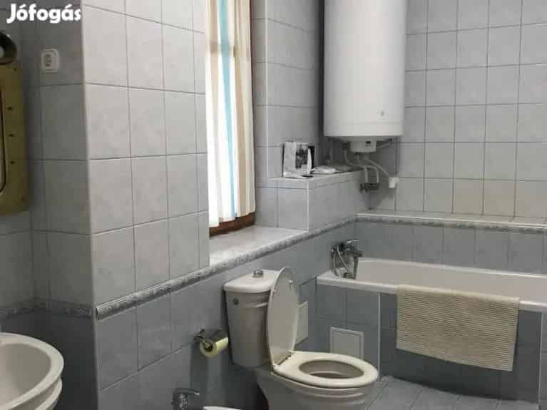 Kunfehértói Vendégház Lovardával Eladó