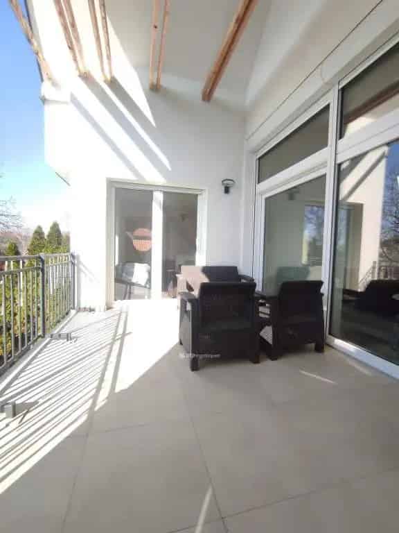 Budafoki 3 szintes családi ház eladó - 330 m2 + 150 m2 pince