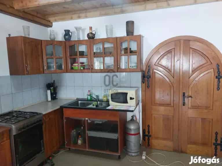 Eladó présház Szekszárdon 37nm 85nm telken