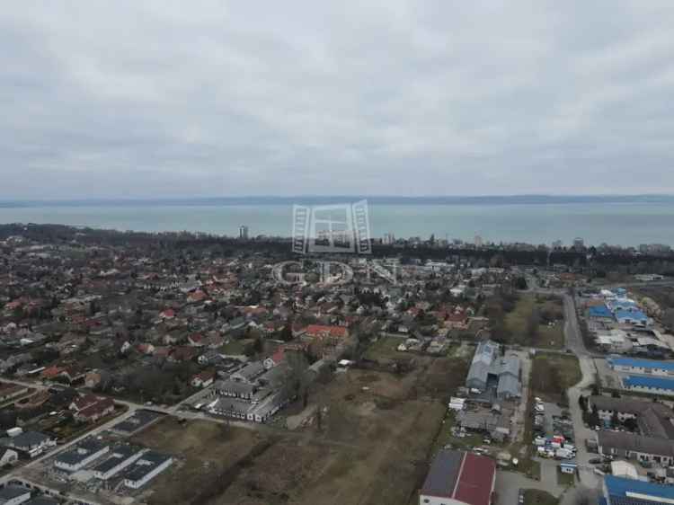 Siófok Balaton-parti telkek eladók - többlakásos építéshez