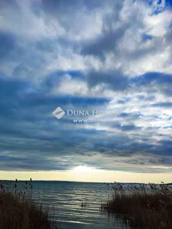 Nyaraló Eladó in Balatonkenese, Dunántúl