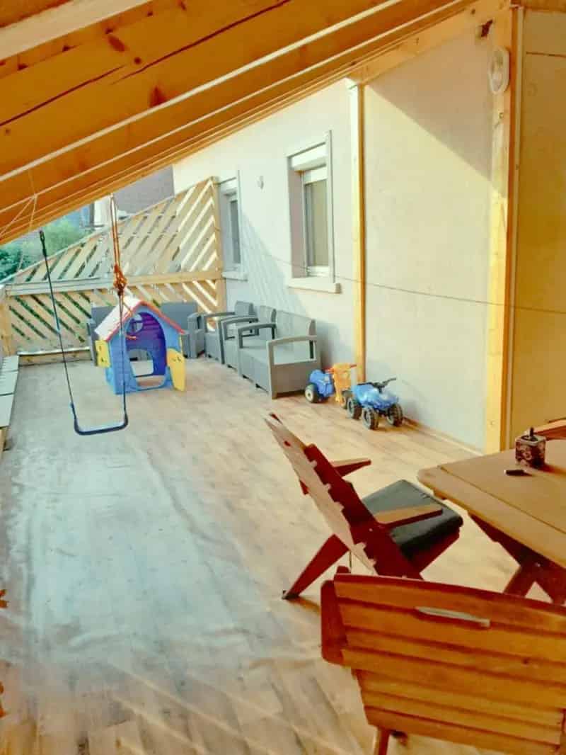 Két szintes családi ház Váchartyánban 1280 m2-es telekkel