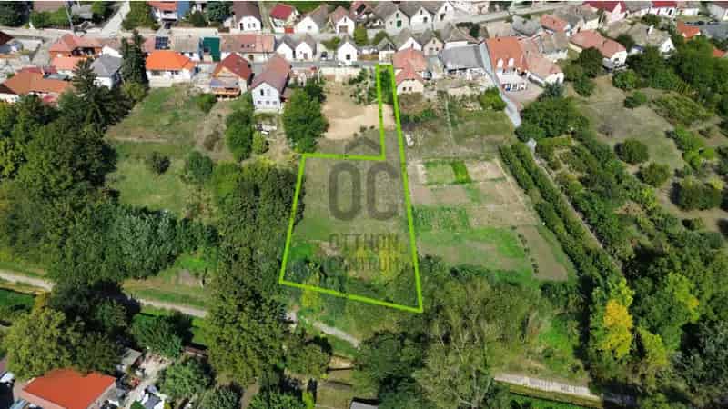Szekszárdi építési telek eladó 1370 m2 Felsőváros