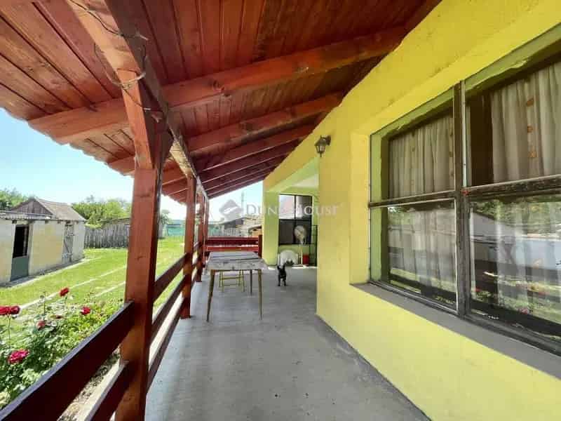 Felujitott csaldi haz vendeghazzal Dombivaron