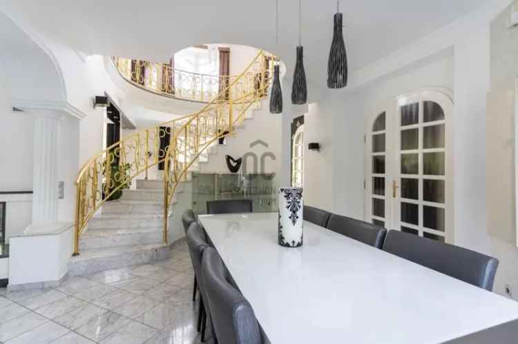 Elegáns családi villa Budapest 21 kerületben