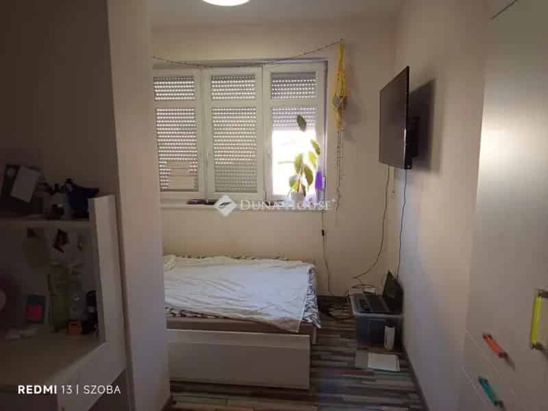 Vecsésen eladó 69 m2-es 4 szobás házrész felújított állapotban