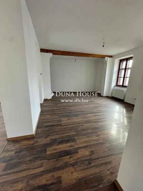 Sopron Belváros Műemlék Épület 20 Lakás Apartmanház Befektetés