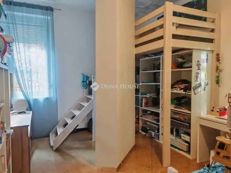 Kecskemét Petőfiváros 80m2-es Sorház Garázzsal