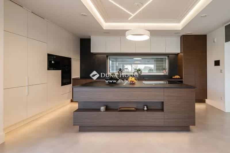 500 nm-es Luxus Okosotthon Eladó Wellnesszel Medencével