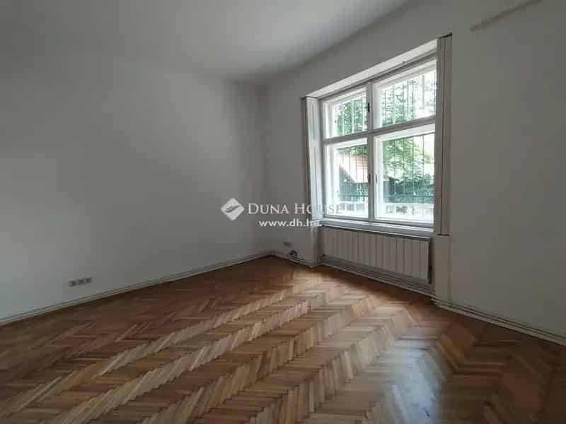 Telek Kiadó , Budapest, Közép-Magyarország
