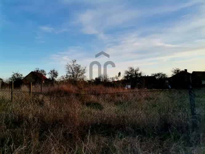 Egyeki Telek Elado Tisza-to Kozelben 1105 nm