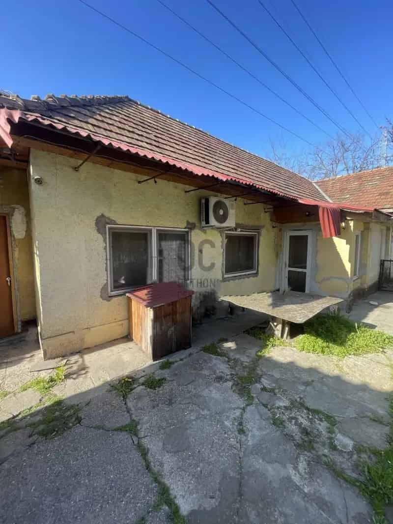 132nm-es családi ház Nagytétényben 6 szobával és 800nm-es telekkel