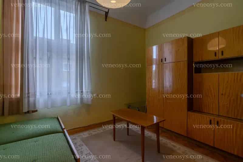 90 m2-es 4 szobás lakás Baja belvárosában eladó
