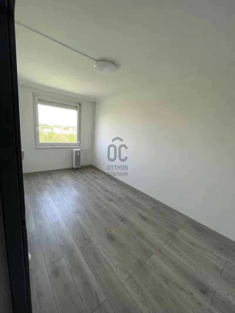 Debrecen Belváros 61m2 3 szobás felújított lakás