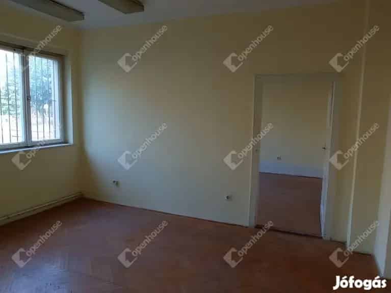 Zalaegerszegi Irodaház Elado 788 m2 3 Garazssal