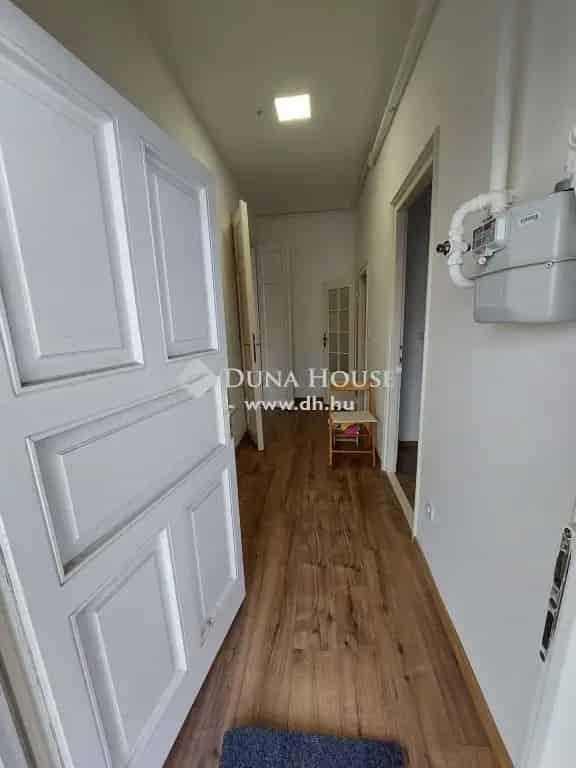 Baja Belvárosközeli 70 m2-es 2 Szobás Felújított Tégla Lakás