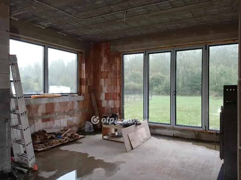 Ajka Bakonygyepes 243 m2-es családi ház eladó