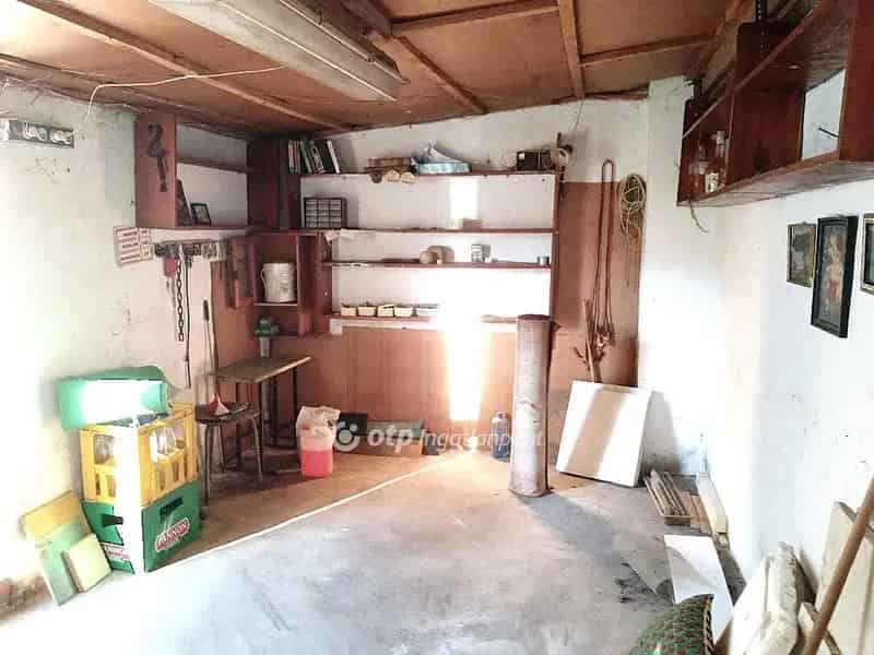 Ház Kiadó , Veszprémi járás, Dunántúl