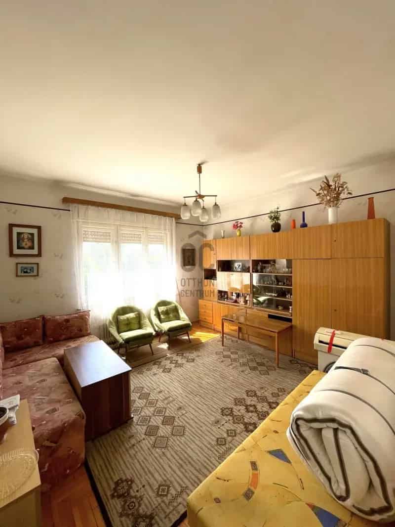 Budapest XVIII Kerulet 100 nm-es Családi Haz Alsószintje 2 Garázzsal