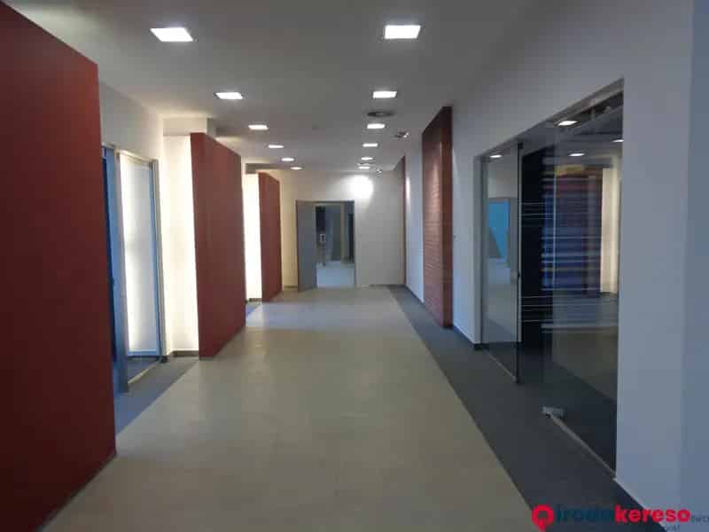 Gyáli út 3B Irodaház - 7300 m2 Bérelhető Terület