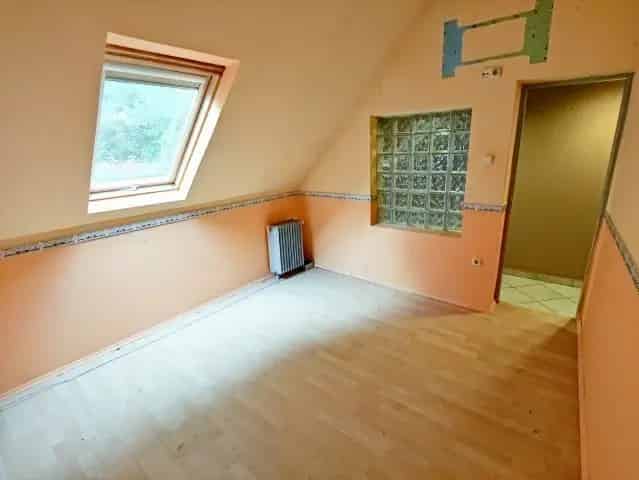 Tata Felsőtata 2 Lakásos Családi Ház Eladó