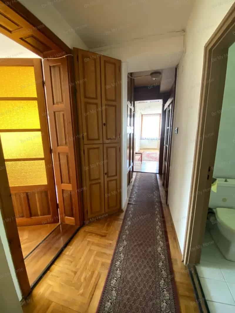 Panorámás családi ház Budakeszin 7 szobával és nagy kerttel