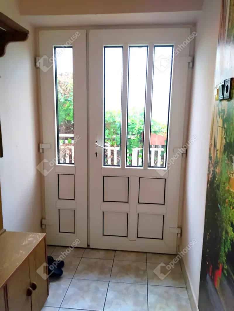 Komáromi családi ház eladó 200 nm 5 szoba 2 fürdő
