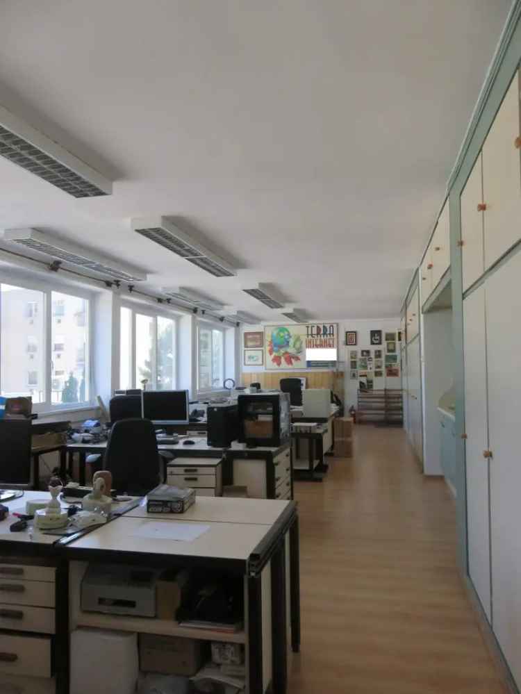 Eladó iroda Szekszárdon 110m2