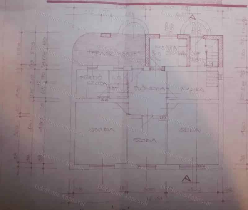 Kaposvári családi ház eladó - 160m2, 952m2 telekkel