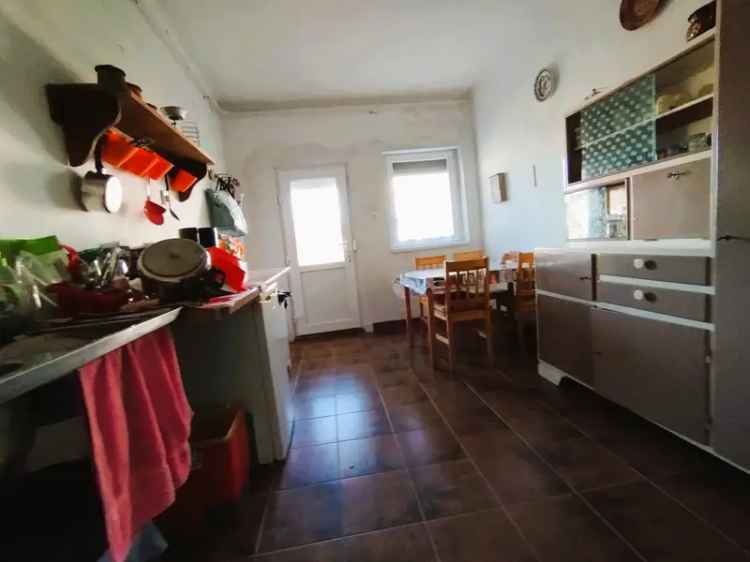 Ház Kiadó , Kapuvári járás, Dunántúl