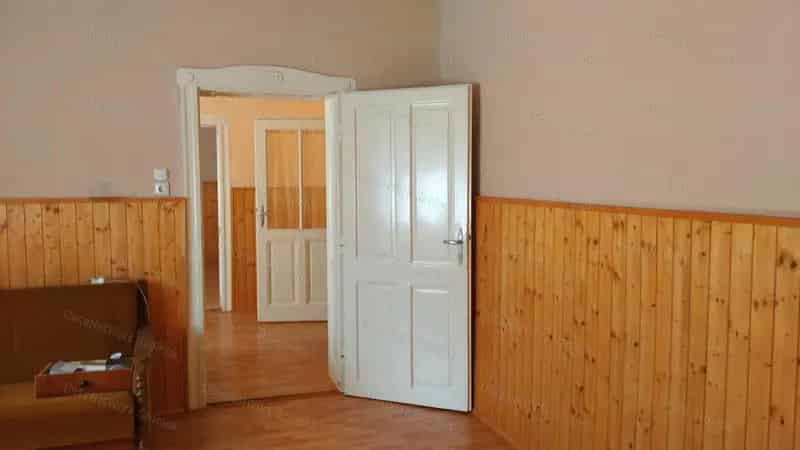Tiszaföldvári családi ház eladó - 82 m2 - 671 m2 telek