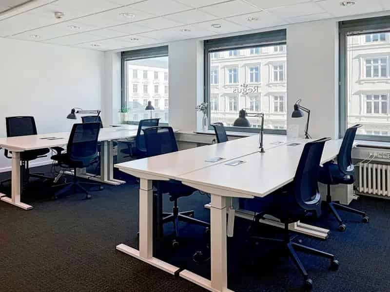 Coworking Iroda Budapesten 30nm-es Bútorozott Tárgyalóval