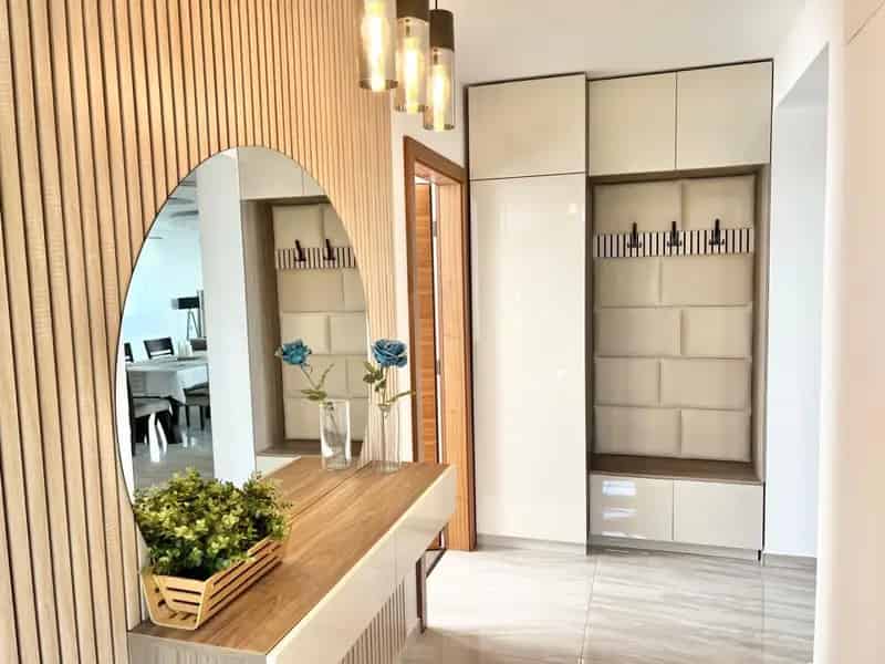 Balatoni panoráma  Modern családi ház  2 apartmannal