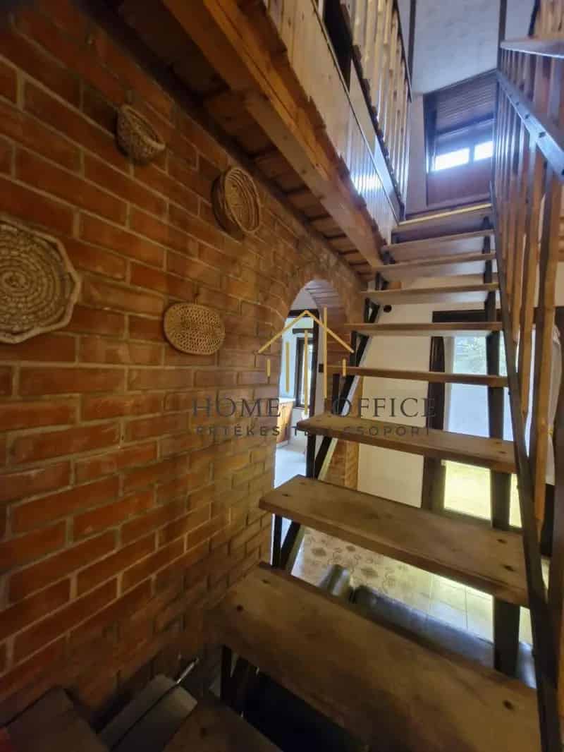 Balmazújváros közeli 60 nm-es 3 szintes nyaraló eladó