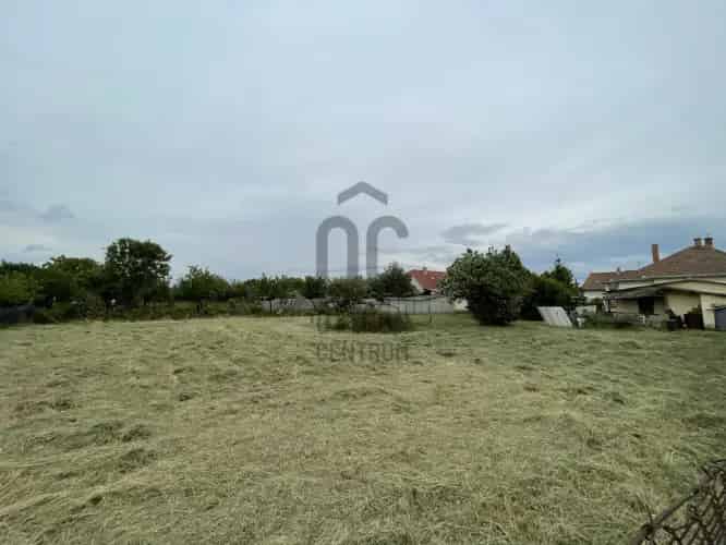 Adácsi építési telek eladó 720 nm