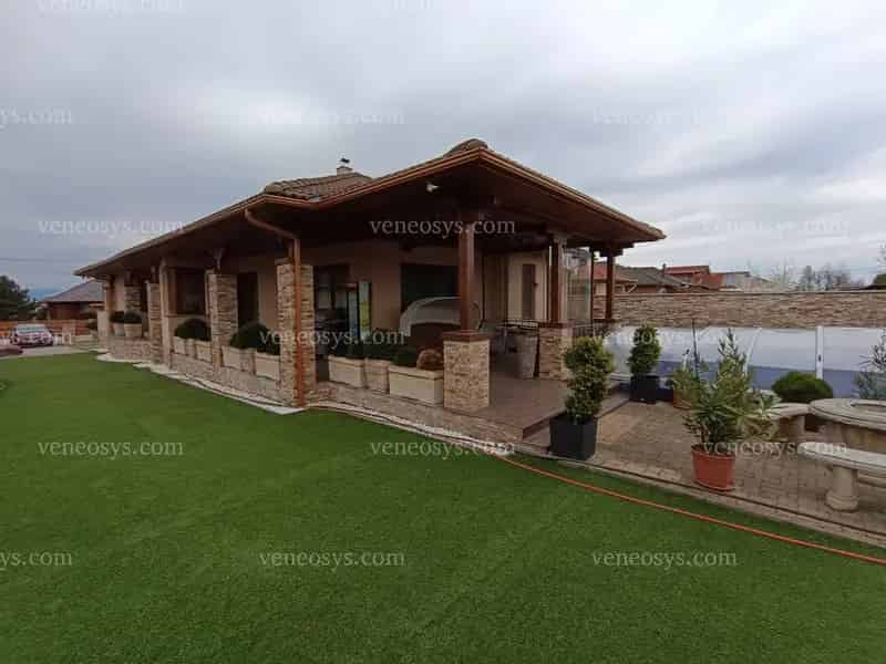 Arnóti Mediterrán Luxuscsaládi ház Eladó