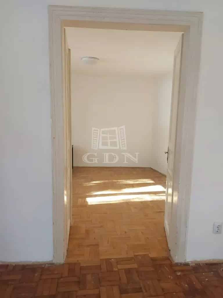85nm-es családi ház eladó Sashalmon