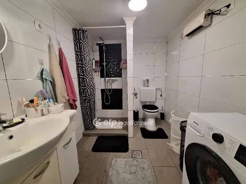 Szeghalmi családi ház eladó - felújított, 2 szoba, 883 m2 telek