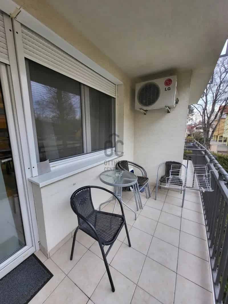 Siófok Aranypart 55 nm-es 3 szobás lakás eladó