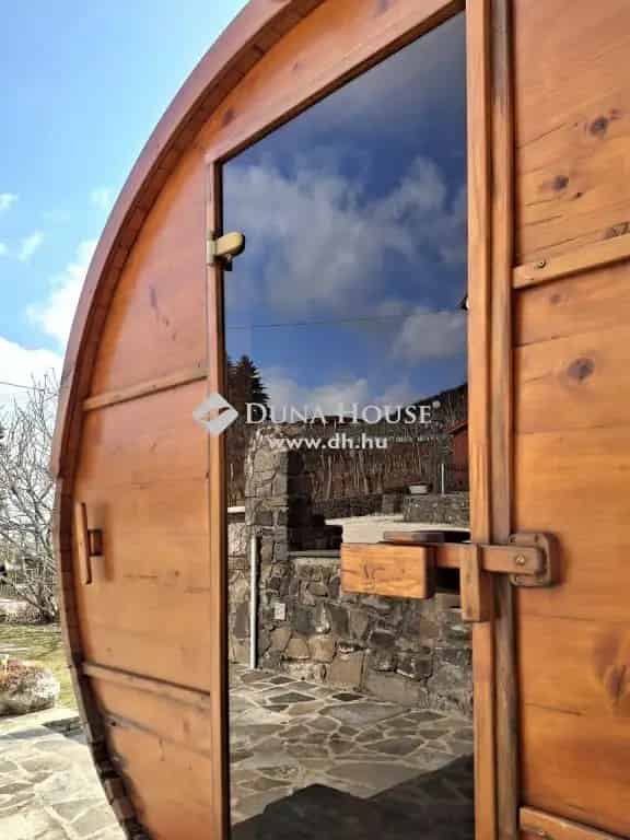 Badacsony panorámás ház eladó