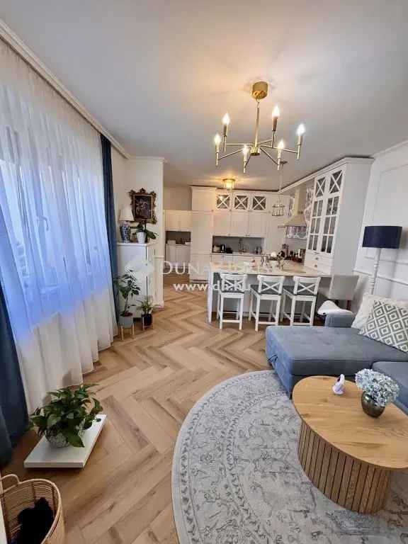 Gyongyos Belvarosi Felujitott Haz Elado