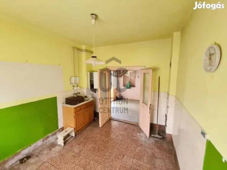 Batyki ház eladó - 2 szoba, felújítandó