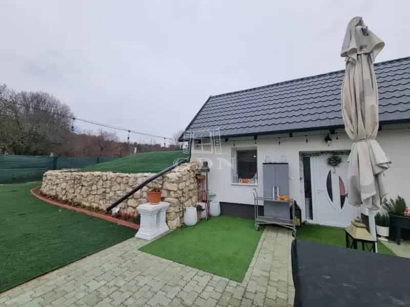 Gánt présház eladó felújított 44m2 966m2 telekkel