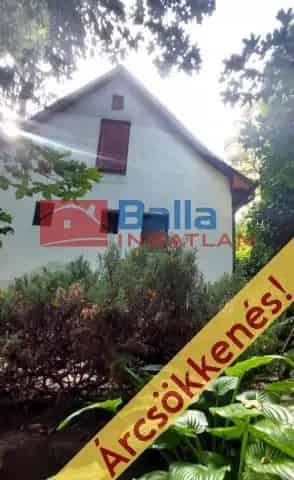 Kismaros Csend utca Eladó Nyaraló 37m2 786m2 telekkel