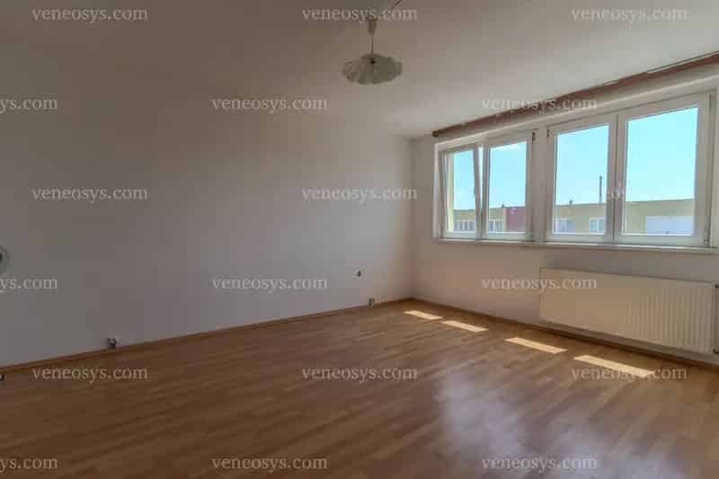 54 m2-es Bajai Lakás Eladó Belváros Közelében