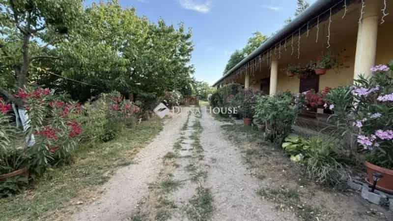 2134 m2-es telek gazdálkodásra és fejlesztésre
