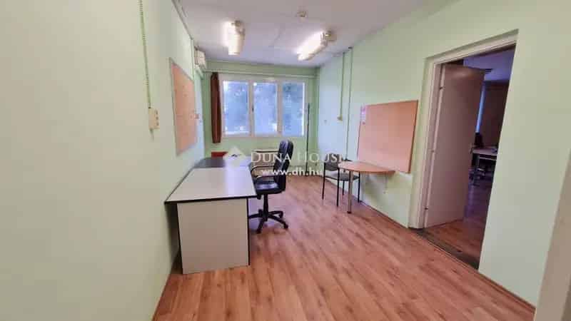 Kiadó iroda Zalaegerszegen 59 9 m2