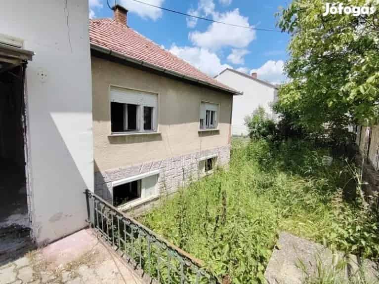 Komló Dávidföld családi ház eladó felújítandó 135nm