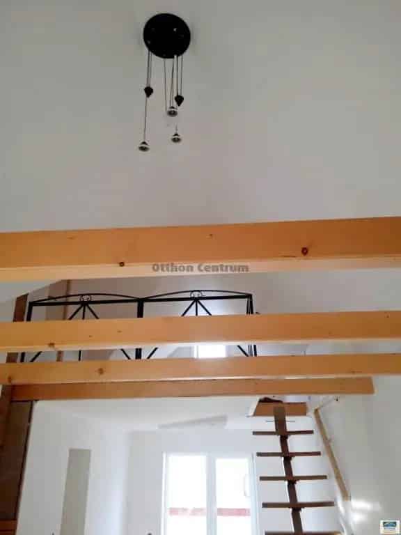 Eladó ház Kőröshegyen - 66m2 + galéria, terasz, kert